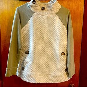 Maurice’s Medium Quilted Pullover with brown details